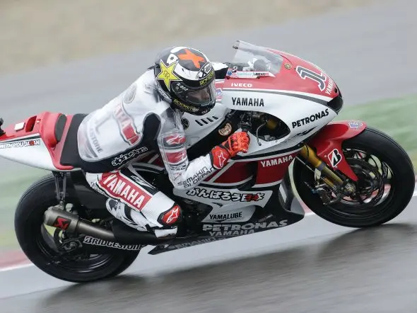 jorge lorenzo assen day1 2011