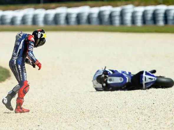 jorge lorenzo crash pi 2011 1
