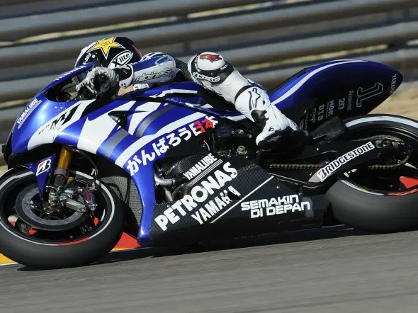 jorge lorenzo v22 2011