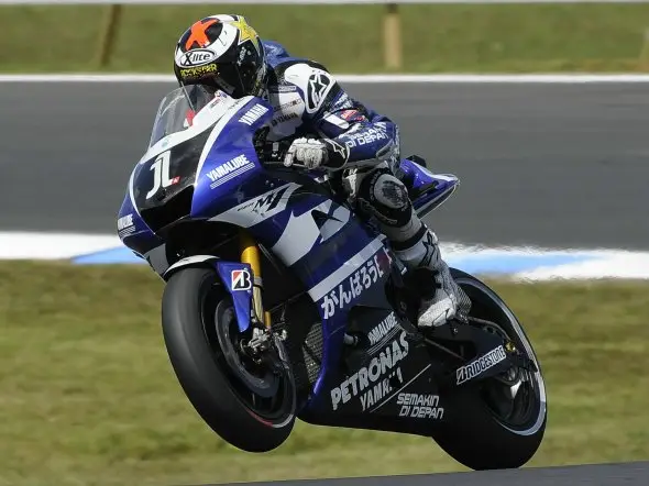 jorge lorenzo warm up phillip island 2011