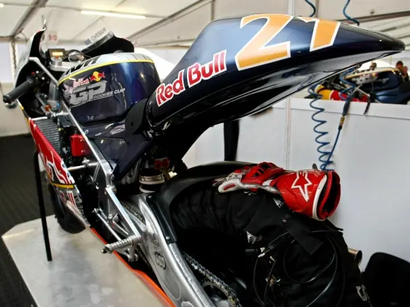ktm rc125 box