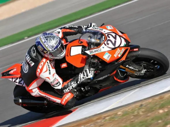 leon camier aprilia rsv4 portimao