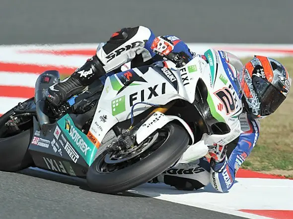 leon camier magnycours sbk 2012