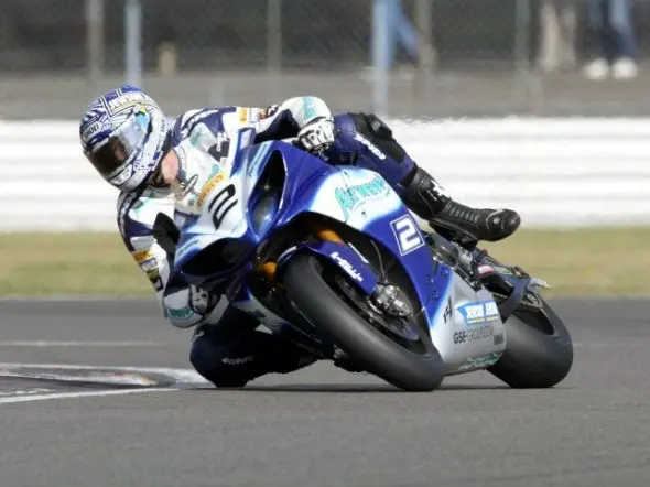 leon camier race 1 silverstone bsb 2009