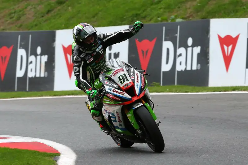 leon haslam cadwell park wins