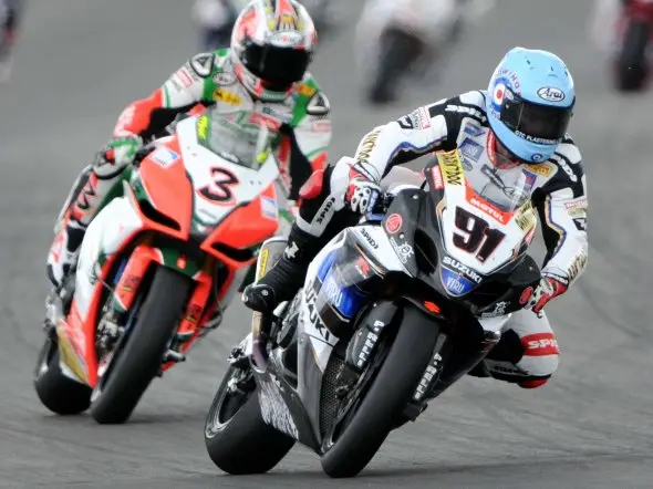 leon haslam silverstone race