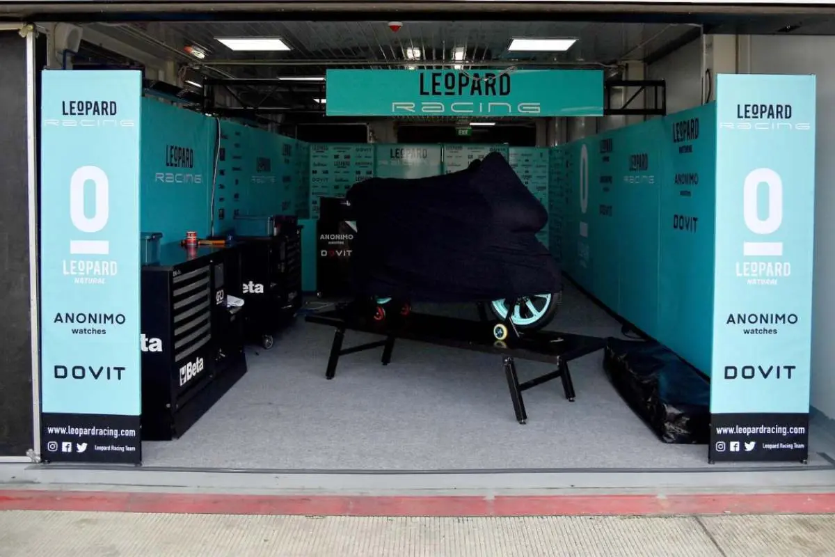 leopard racing
