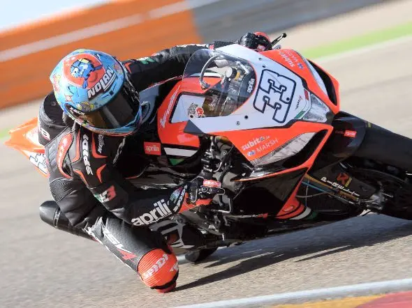 marco melandri aprilia test aragon 2013 2