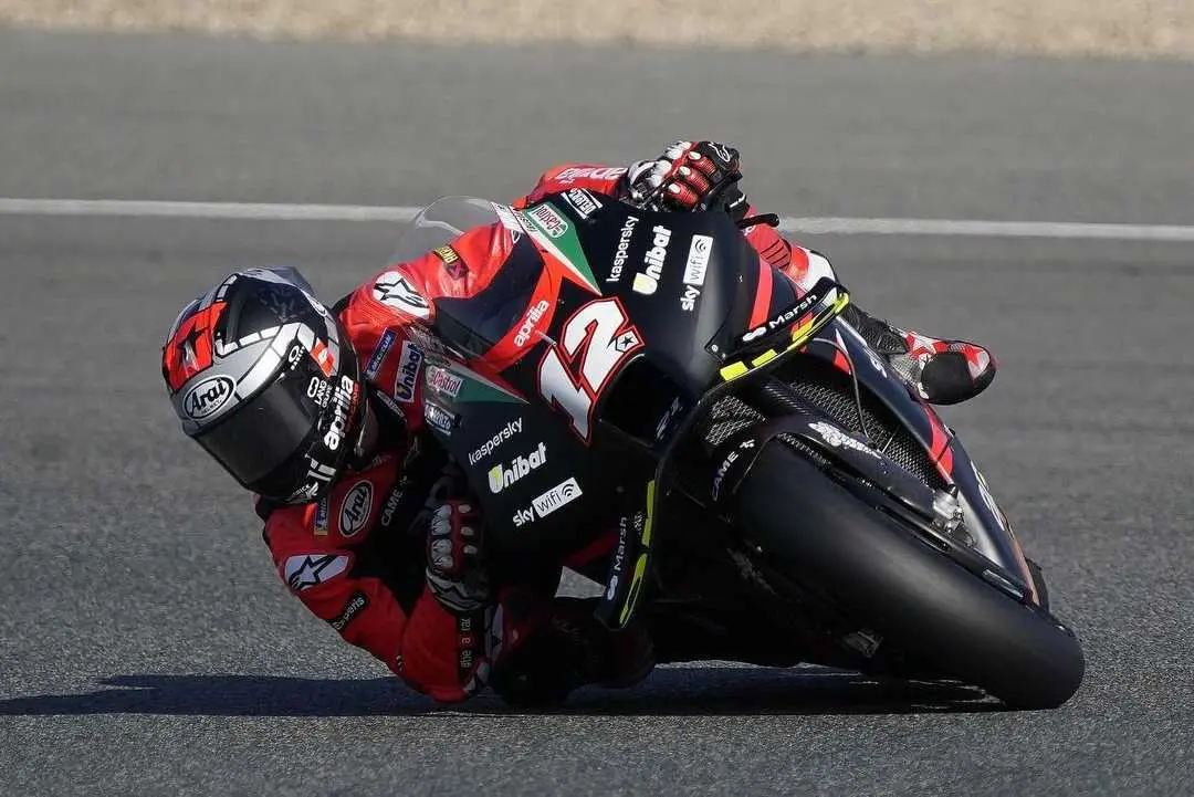 maverick vinales aprilia