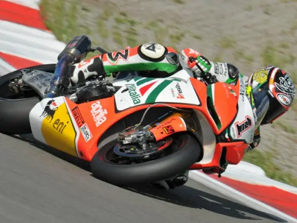 max biaggi ring aprilia 2011 2