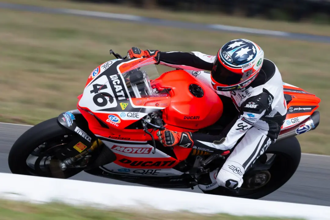 mike jones ducati desmosport