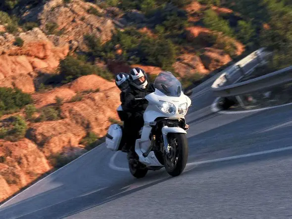 moto guzzi norge 2