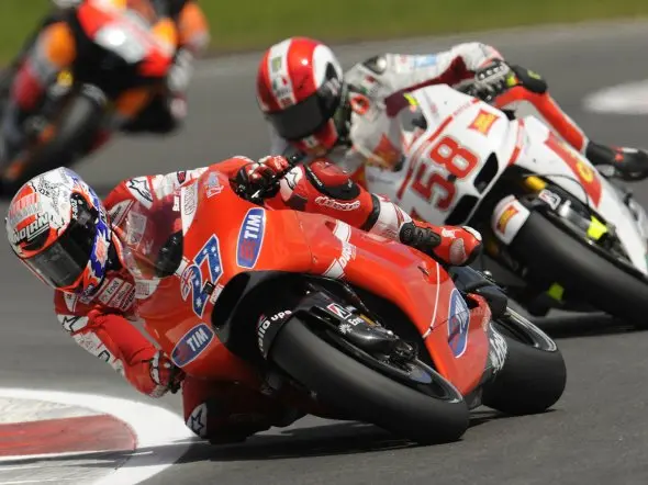 motogp silverstone stoner simoncelli
