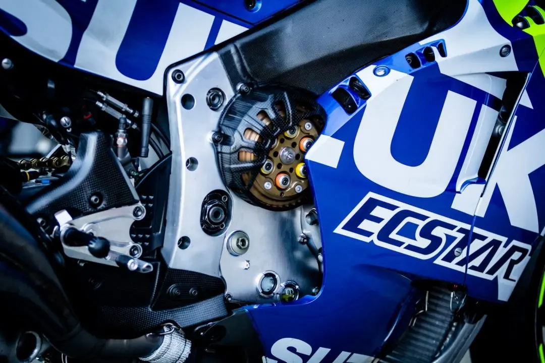 motogp suzuki clutch 1536x1024 e1587116881273