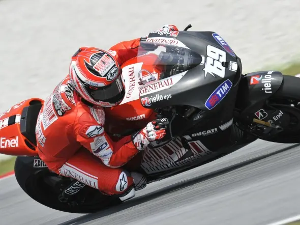 nicky hayden testsepang1 2010
