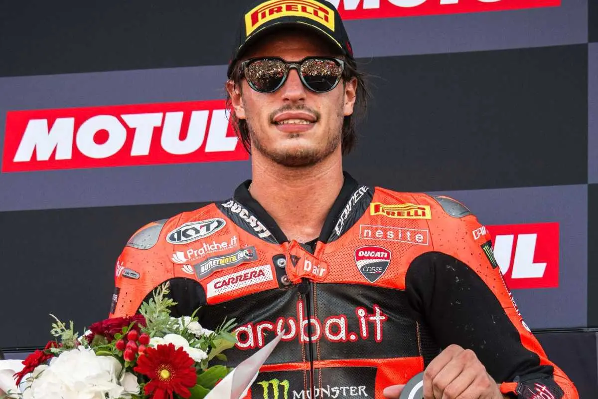nicolo bulega ducati superbike magny cours