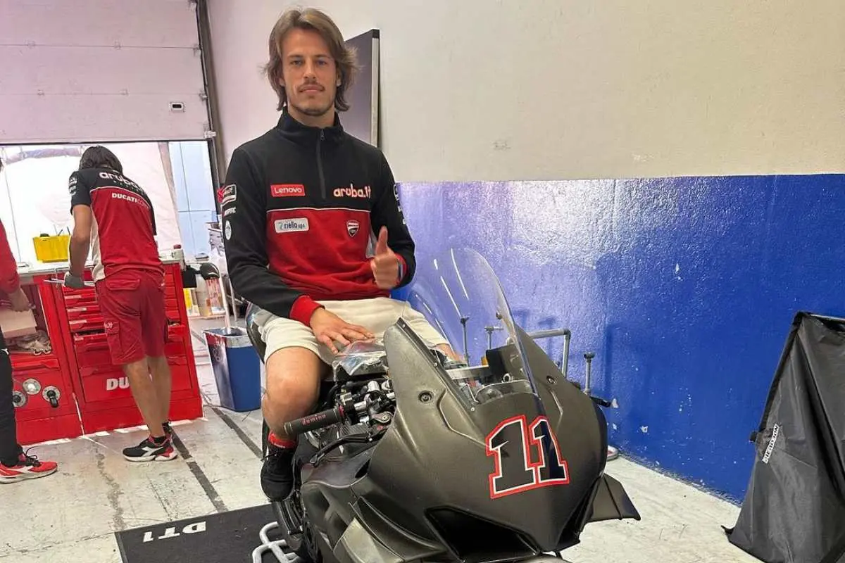 nicolo bulega ducati v4 r