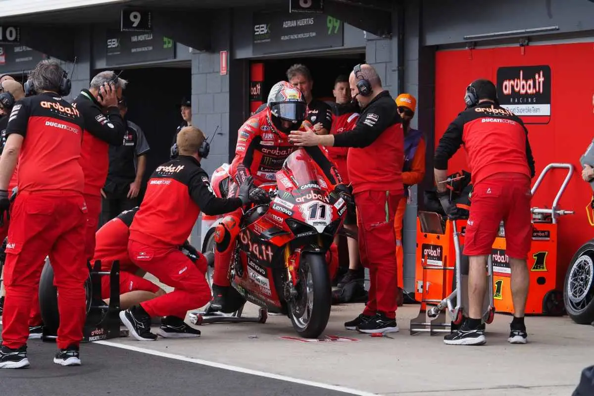 nicolo bulega superbike ducati