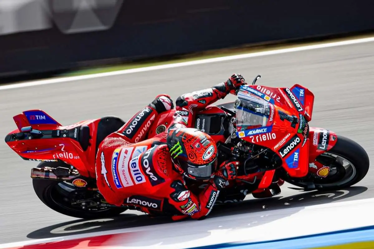pecco bagnaia 8