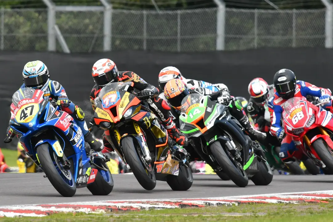 pirelli national superstock1000 championship 2019 oultonpark