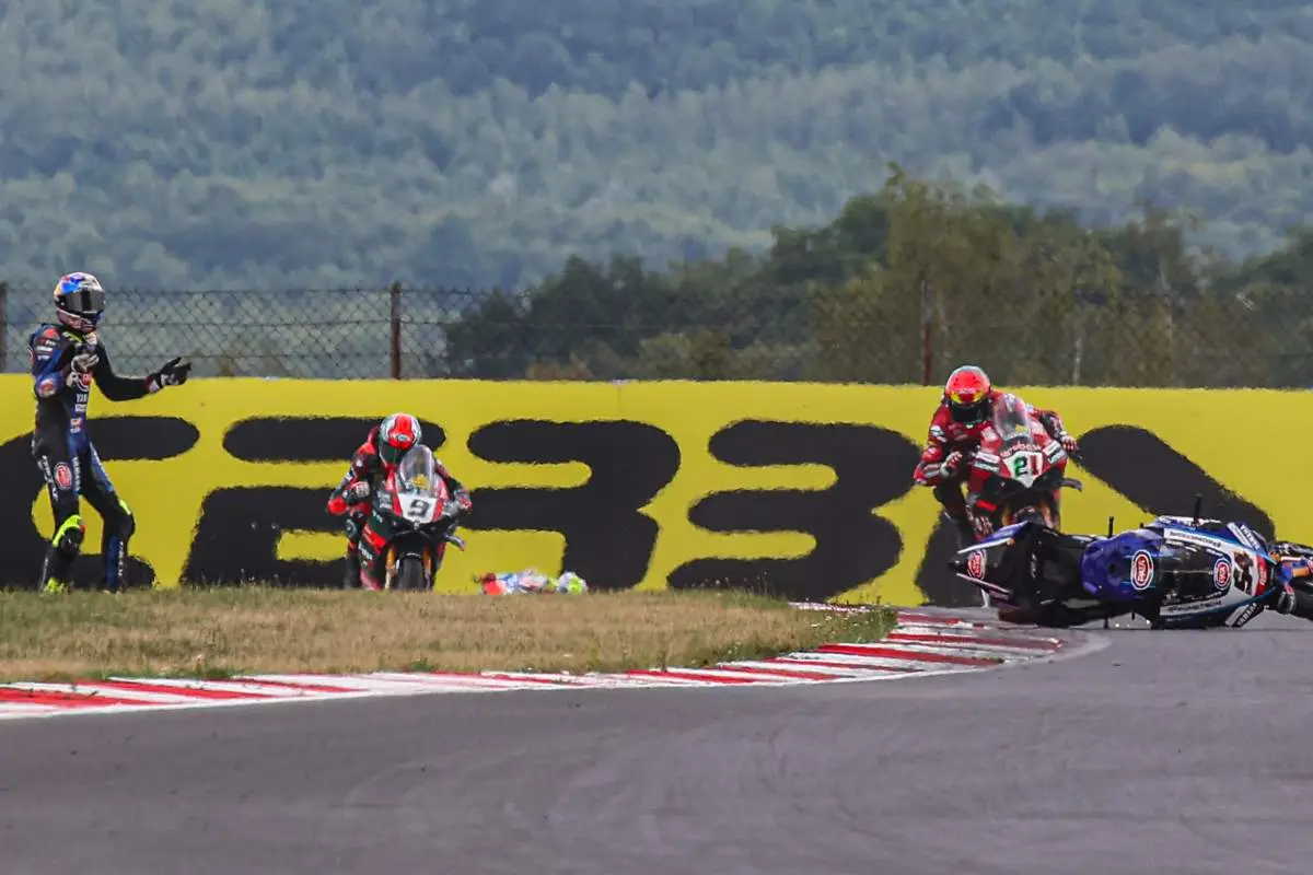 razgatlioglu caduta most sbk