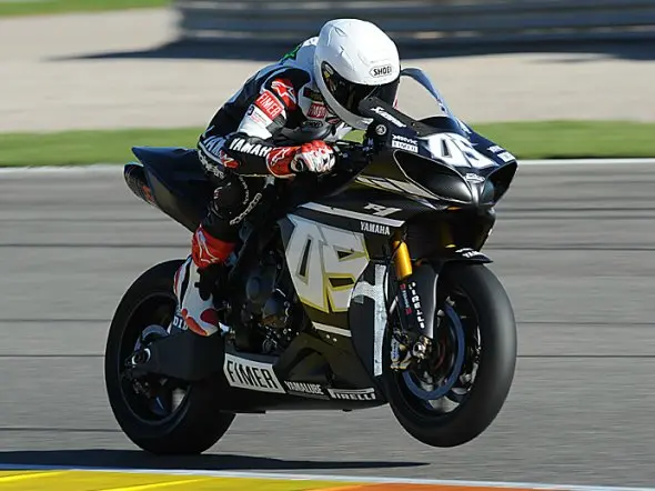 sbk eugenelaverty test yamahar1
