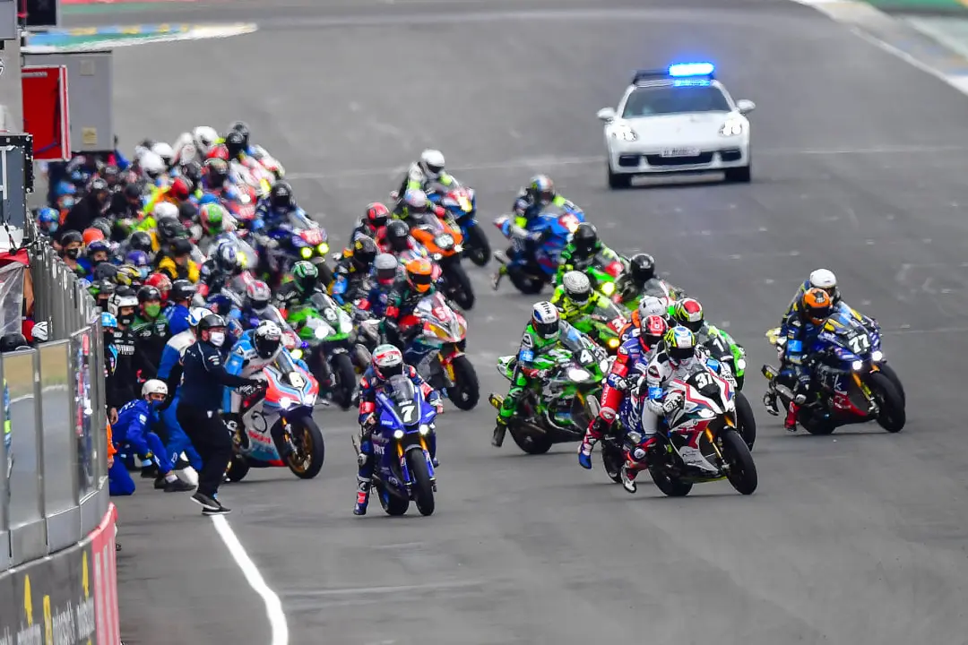 start 24 heures motos lemans 2020