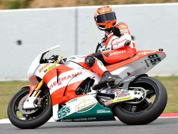 stefan bradl win barcellona 2011 2
