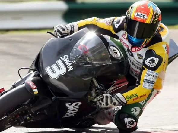 stuarteaston test cadwell park 2010