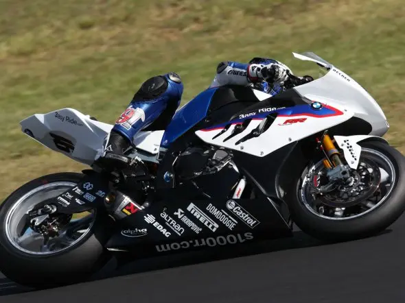 superbike leonhaslam bmw tests1000rr 2011
