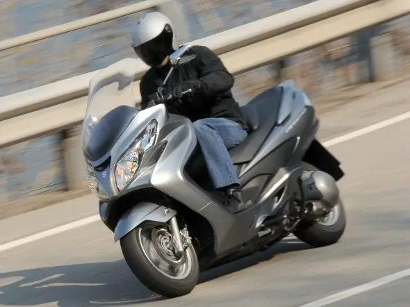 suzuki burgman 400