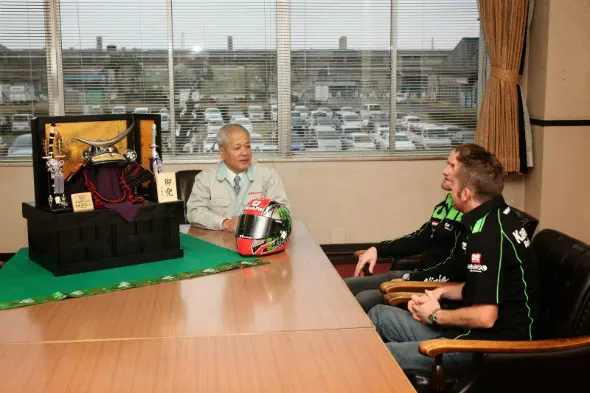 tom sykes khi 2