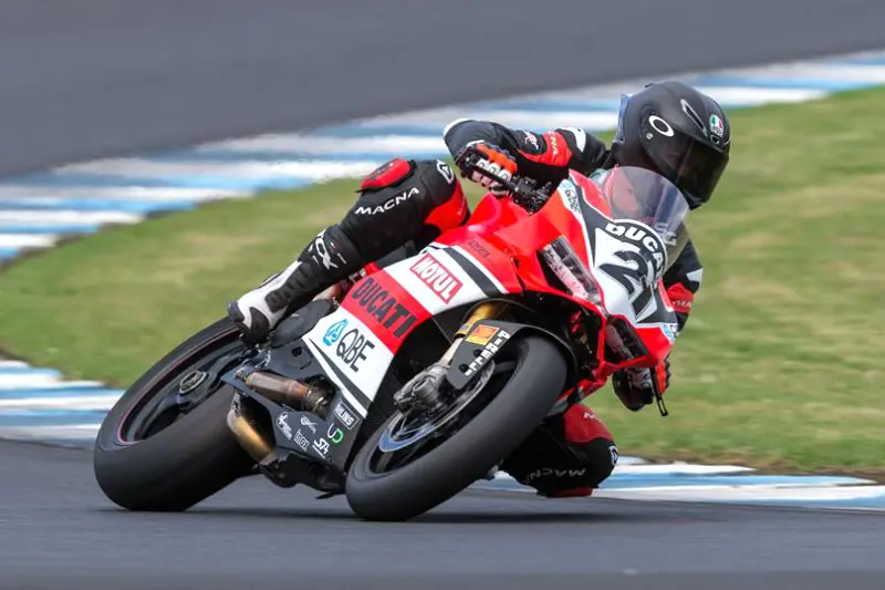 troy bayliss australian superbike phillipisland