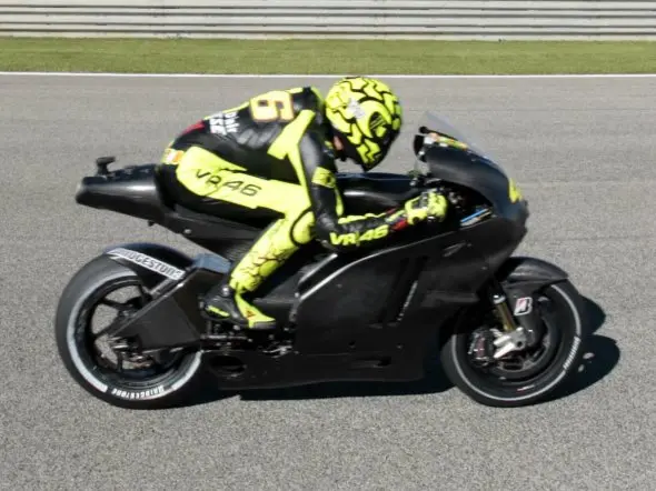valentino rossi ducati valencia rettilineo