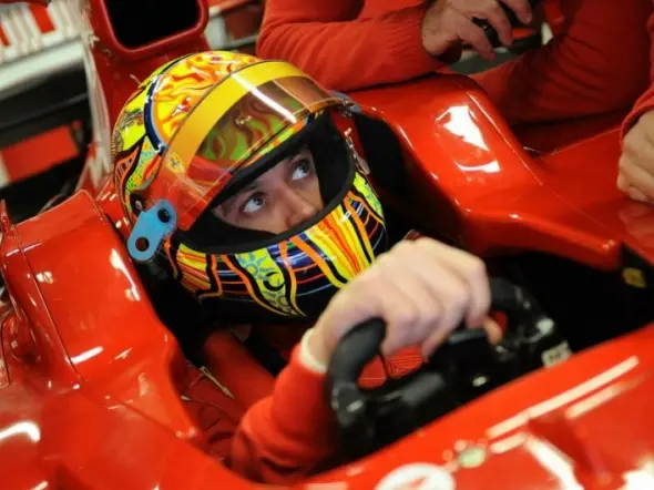 valentino rossi ferrari f1 box montmelo