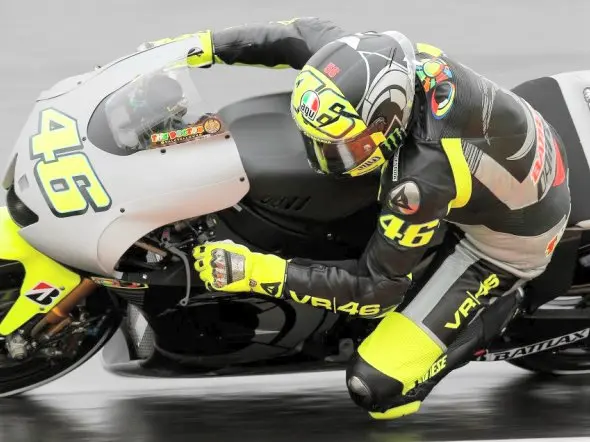 valentino rossi m1 valencia 2012 1