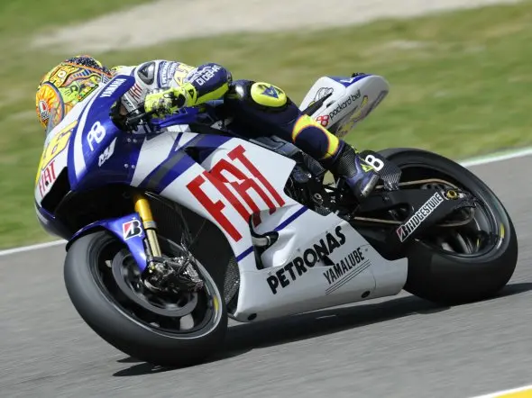 valentinorossi practice mugello crash