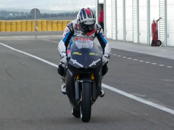 vladimir leonov test suter almeria