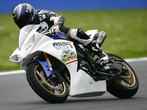 yamahar1assobike