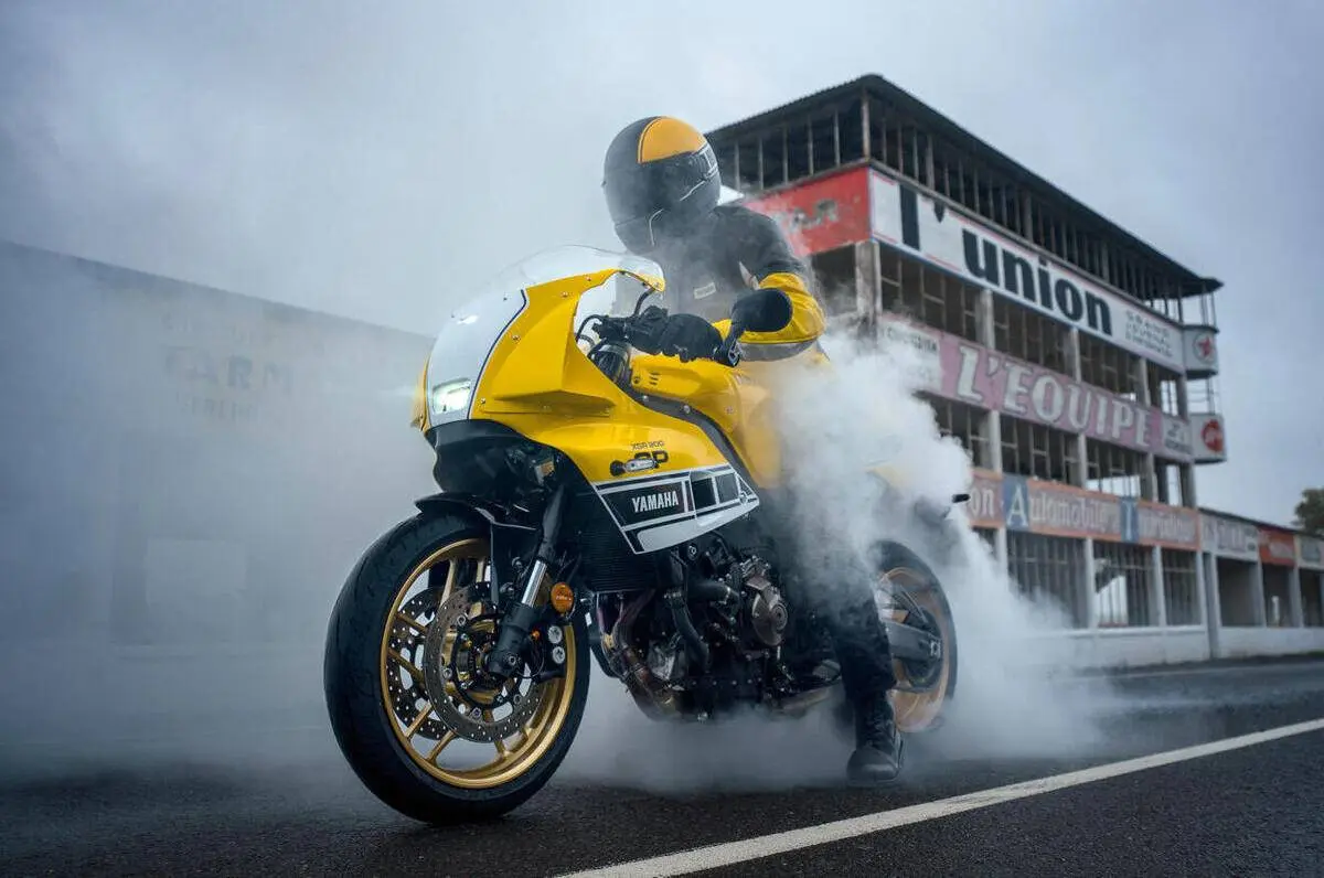 Yamaha_XSR900_GP_Embargo_002
