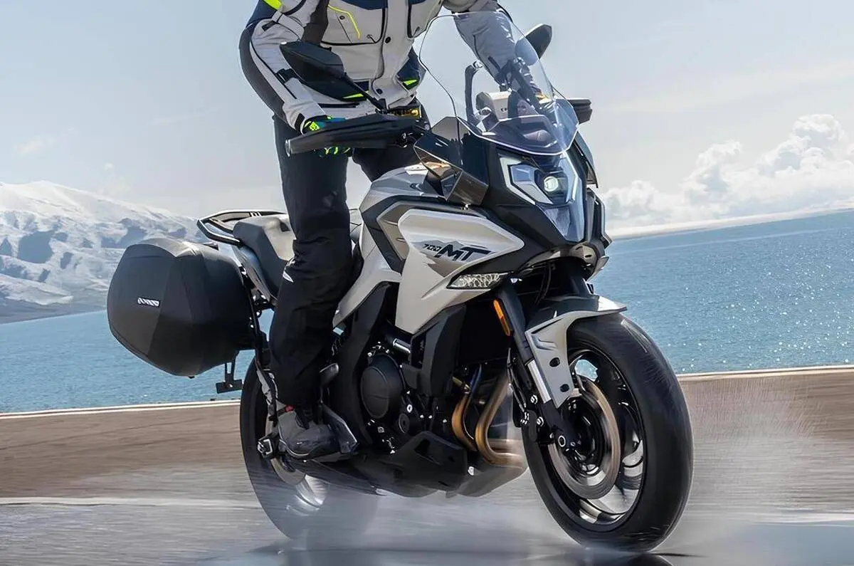 cfmoto-700mt