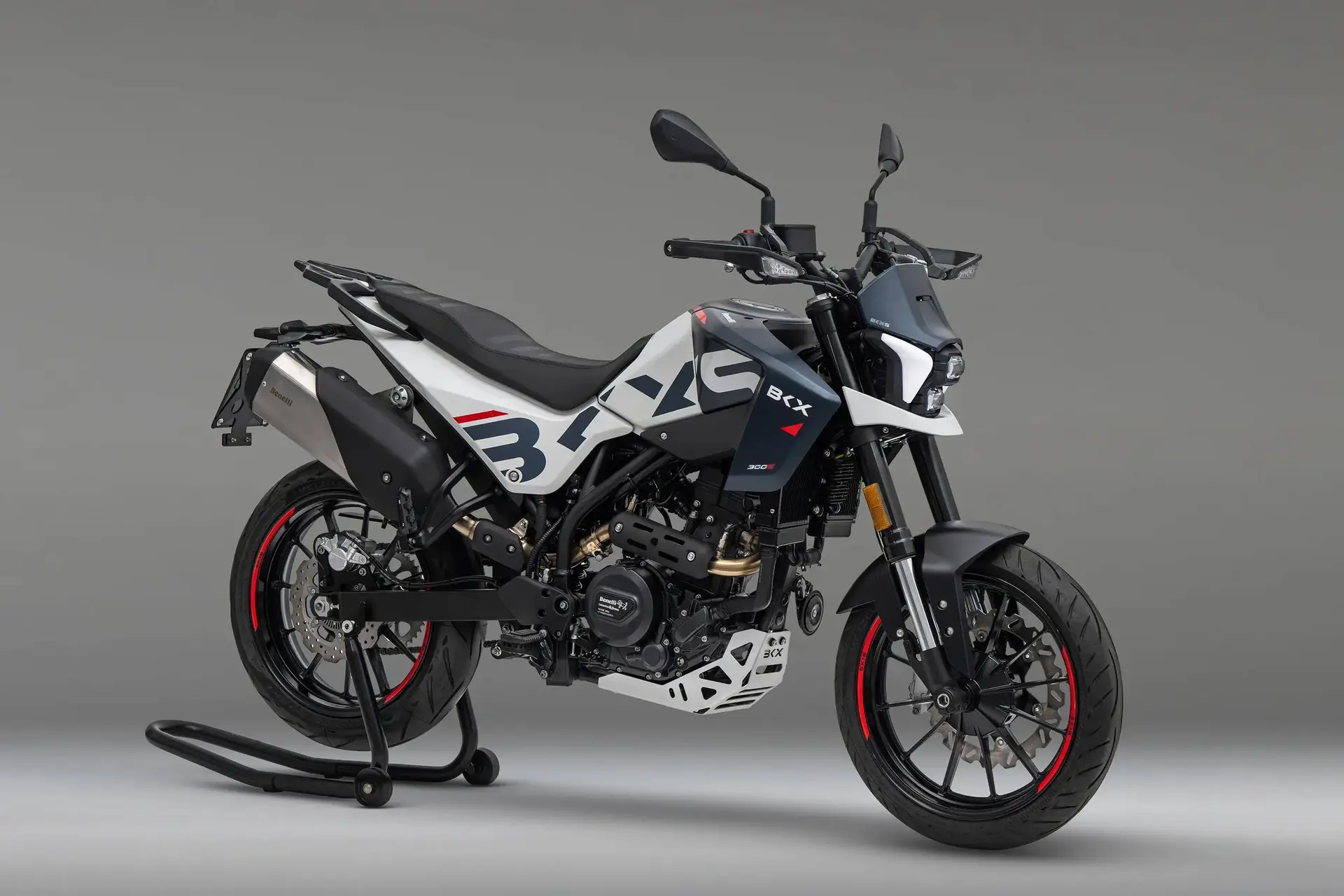 Benelli BKX 300 S