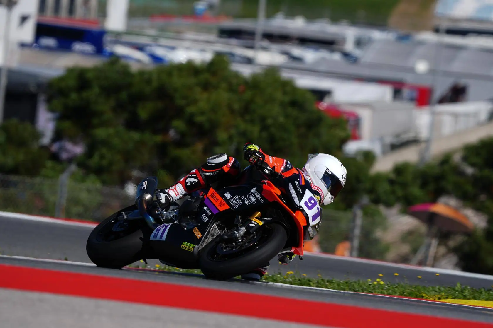 Matteo Vannucci protagonista in Sportbike su Aprilia