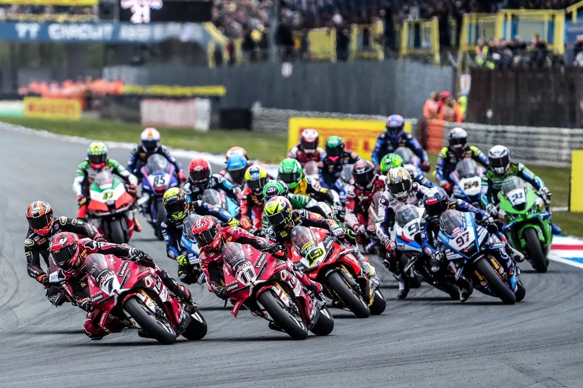 Superbike Assen: la partenza della Superpole Race