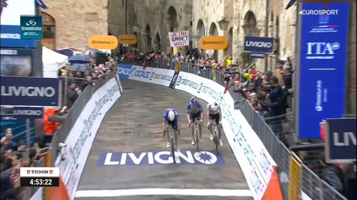 MAthieu van der Poel wins stage 2 of Tirreno-Adriatico 2026