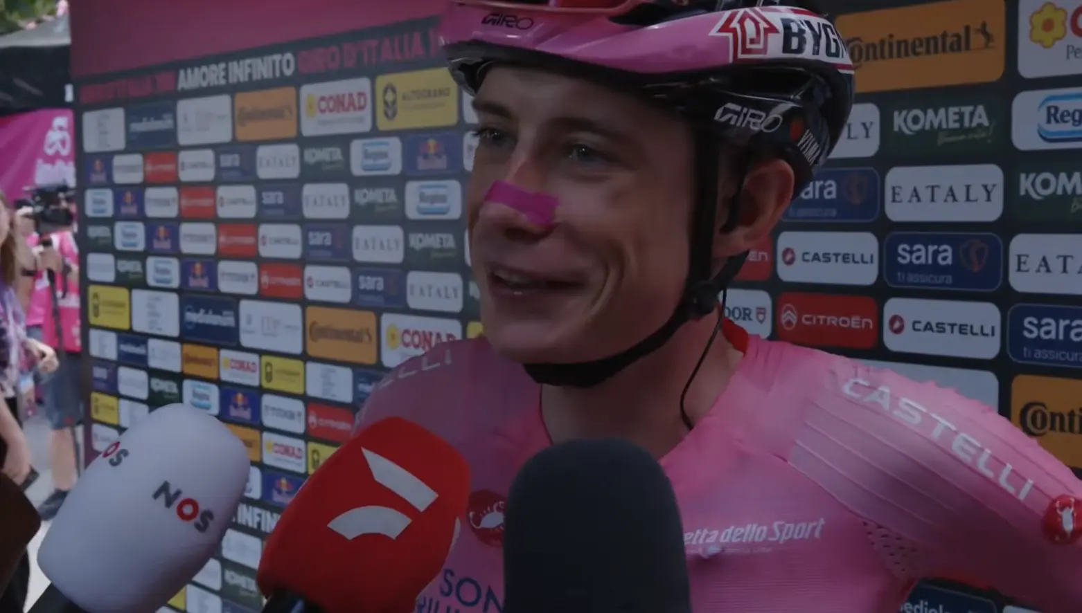 Jonas Vingegaard before stage 19 of the 2026 Giro d'Italia