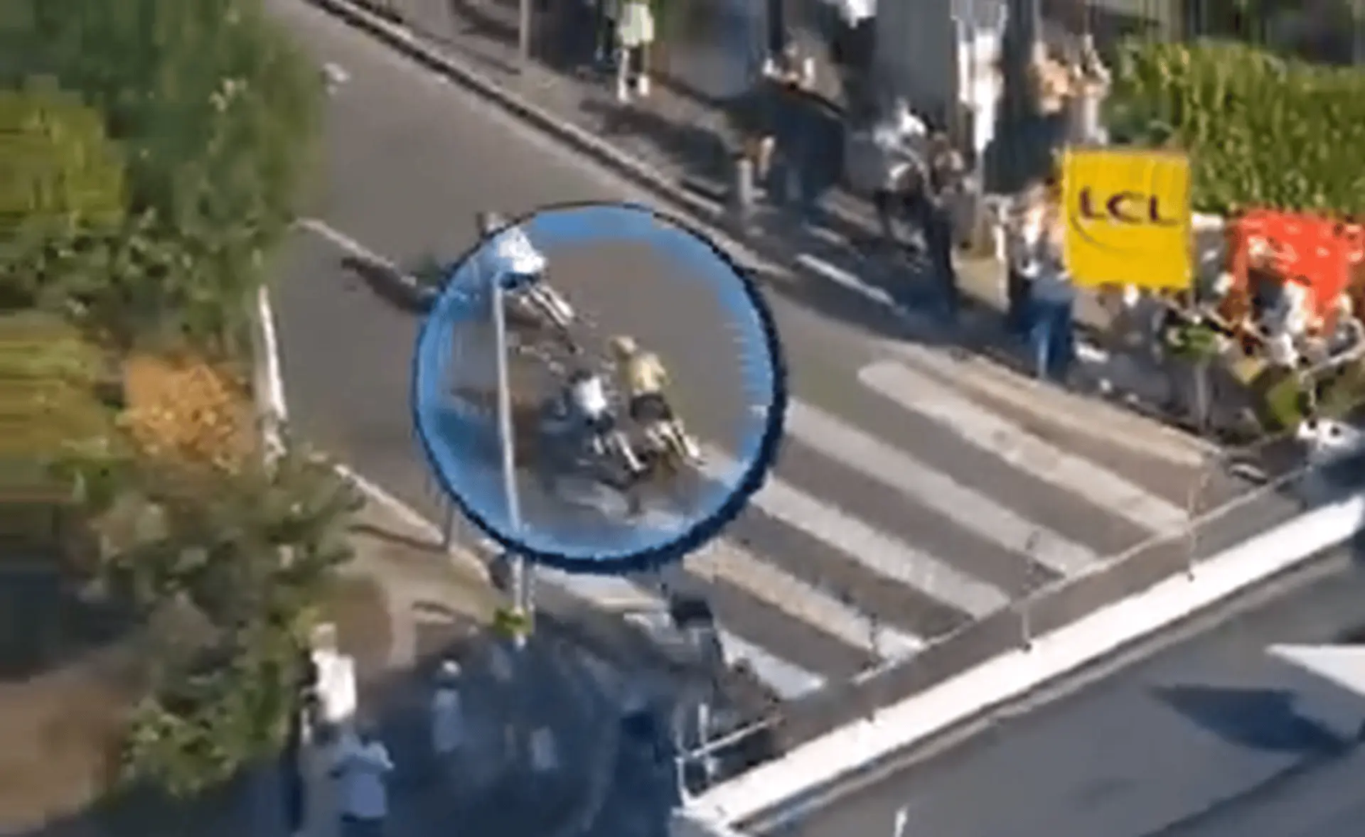 Celia Gery - Kasia Niewiadoma flashpoint at Tour de France Femmes 2026