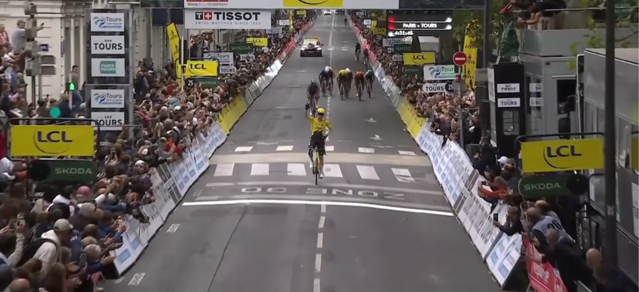 Hagenes pulled off a perfectly timed attack inside the final kilometre of the race after a dramatic finale