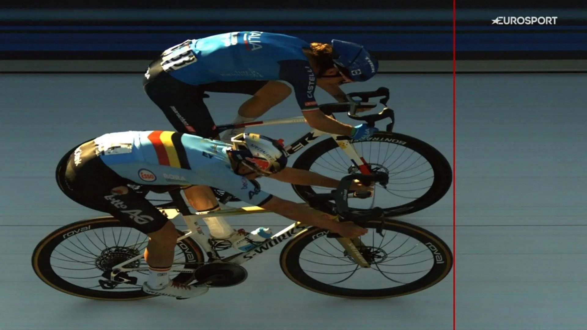 Remco Evenepoel outsprinted Giulio Ciccone in a photo-finish at the European Championships