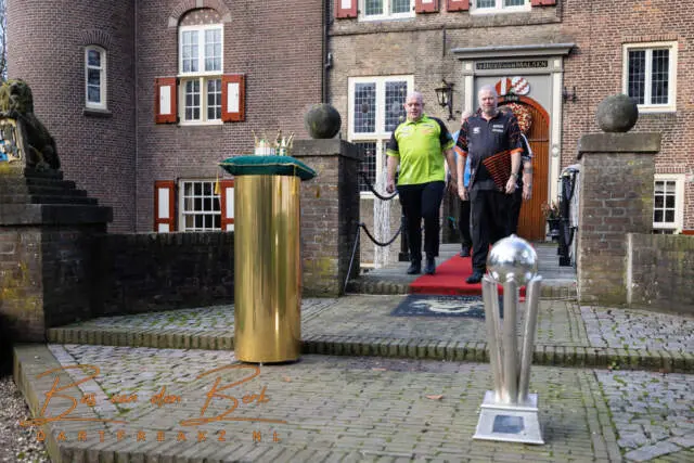 30 11 2022 Bas van den Berk Toto Dart Kings Castle 4707 85526